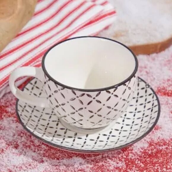 Set/2 Pattern Tea Cups & Saucers - Picture 8 of 8